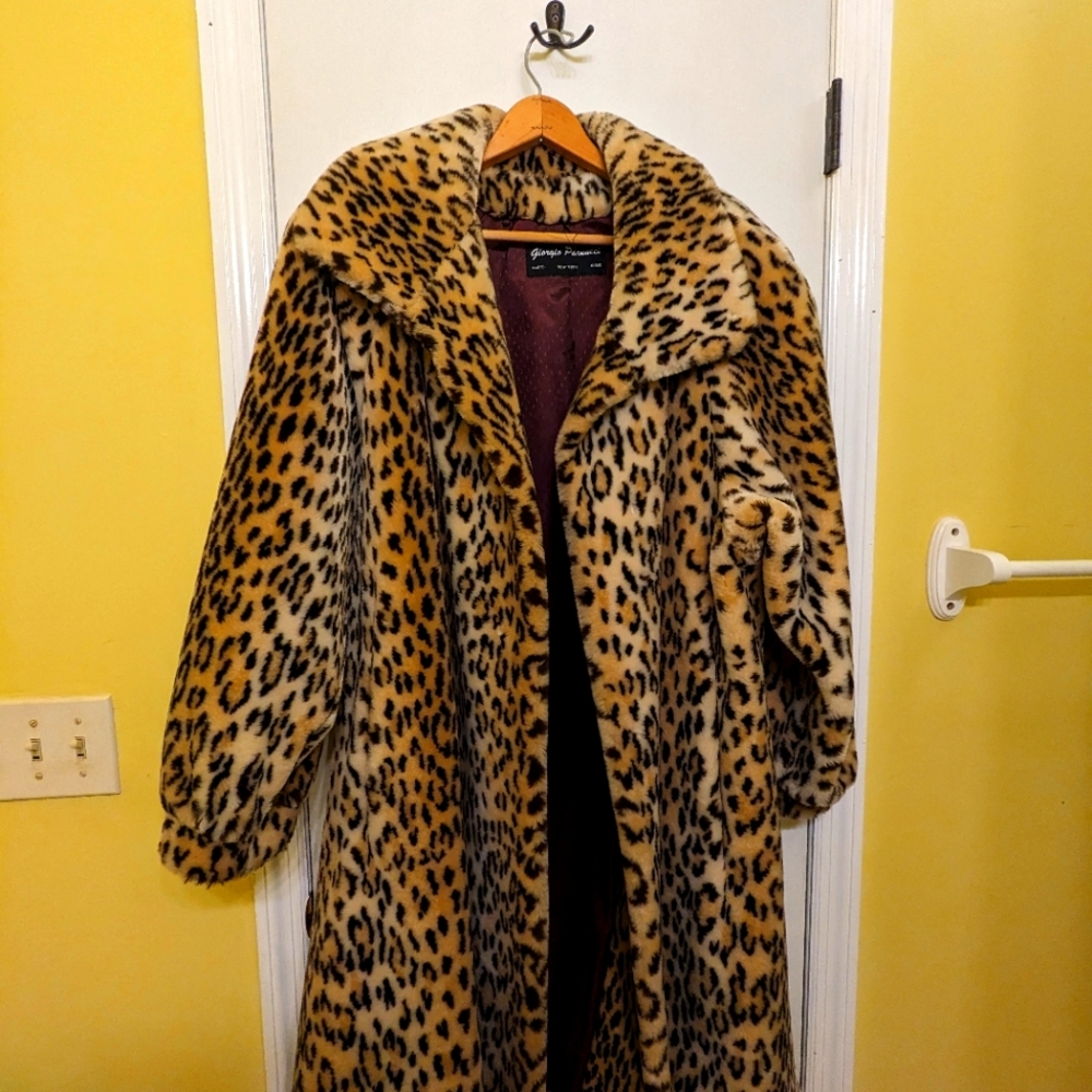Vintage Giorgio Parnucci Womens Leopard Print Faux Fur Overcoat, Large.